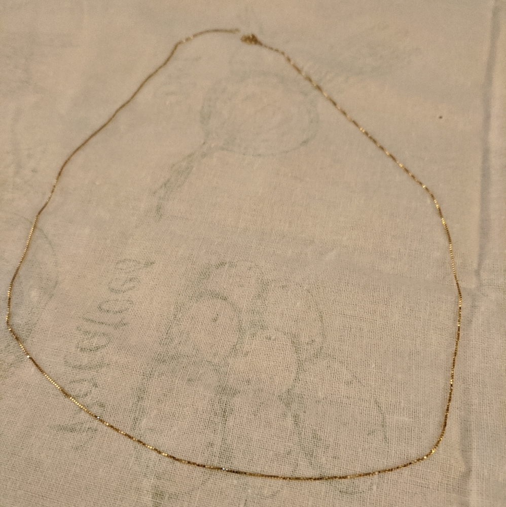 10k--16 inch gold chain...